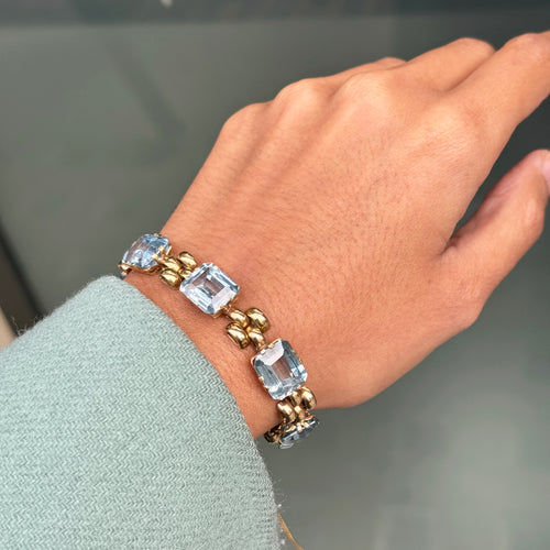 Vintage Paste and 15 Carat Yellow Gold Retro Link Bracelet, circa 1950s
