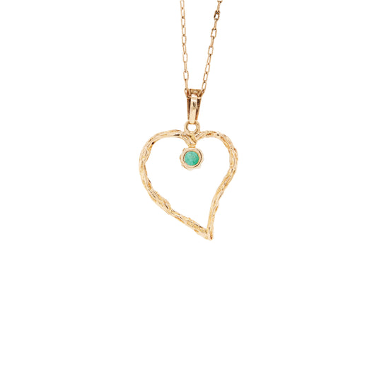 Vintage Emerald & 9 Carat Yellow Gold Open Work Heart Shape Pendant and Chain