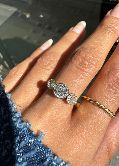 Old Cut Diamond Three-Stone Engagement Ring in 18K Gold and Platinum, c.1880s