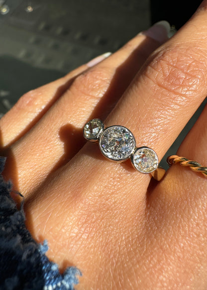 Old Cut Diamond Three-Stone Engagement Ring in 18K Gold and Platinum, c.1880s