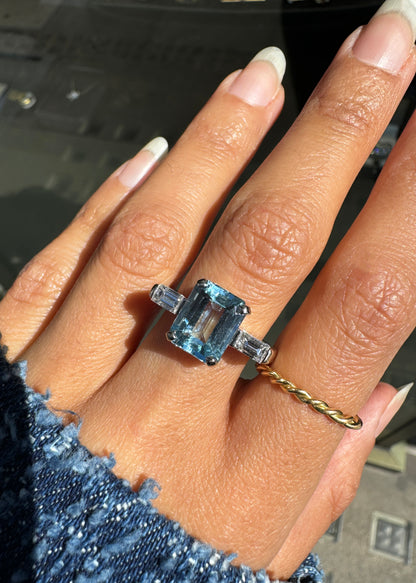Aquamarine and Diamond 18 Carat White Gold Art Deco Style Three-Stone Dress Ring