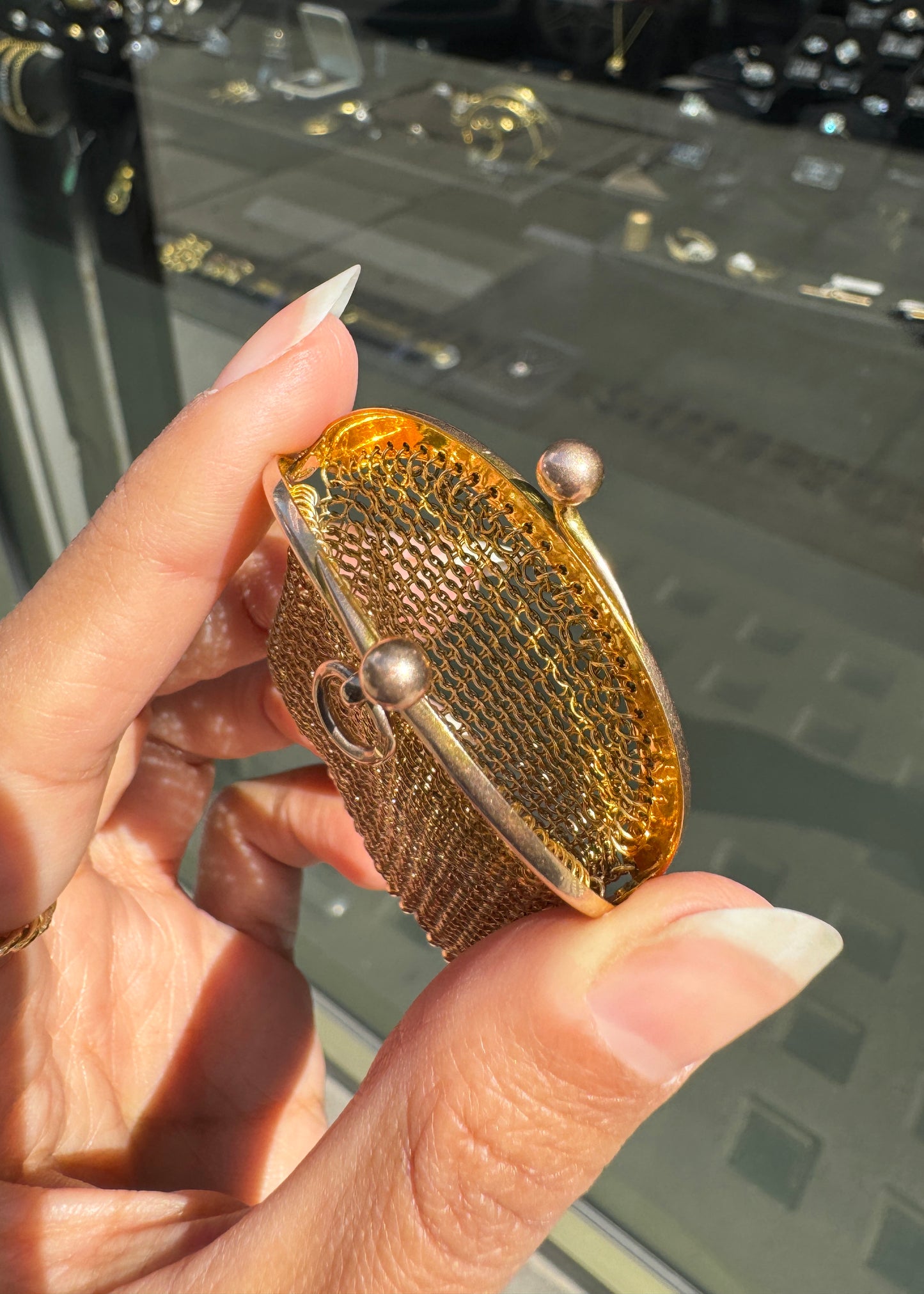 Antique 9 Carat Yellow Gold Miniature Mesh Coin Purse/ Pendant, circa 1910s