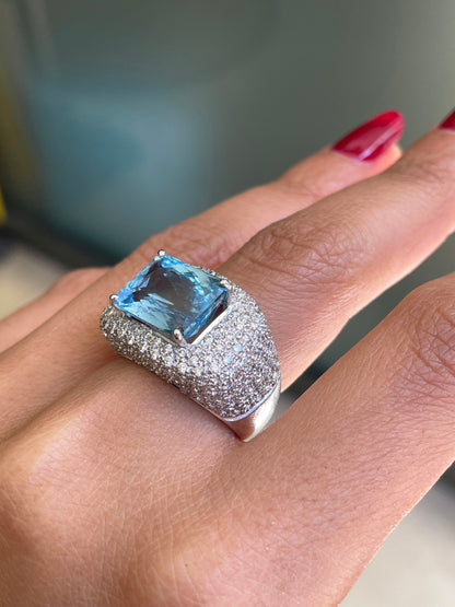 4.60ct Aquamarine and Diamond 18 Carat Gold Bombé Cluster Cocktail Ring