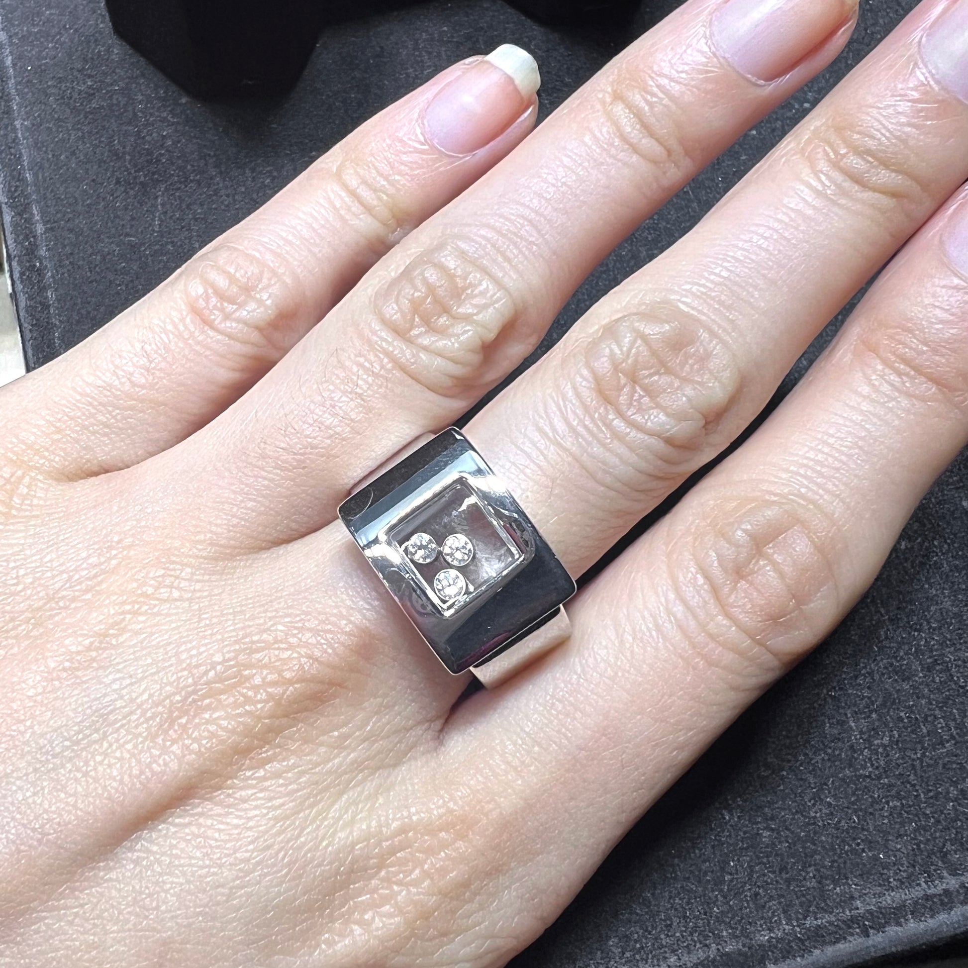 Chopard Happy Curves Diamond 18 Carat White Gold Ring - Tobi Gem Setting