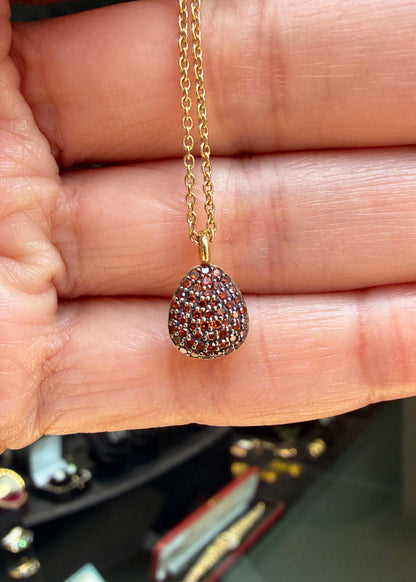 Links of London Garnet Pear Shape Pendant Necklace and Earrings Set in 18K Gold