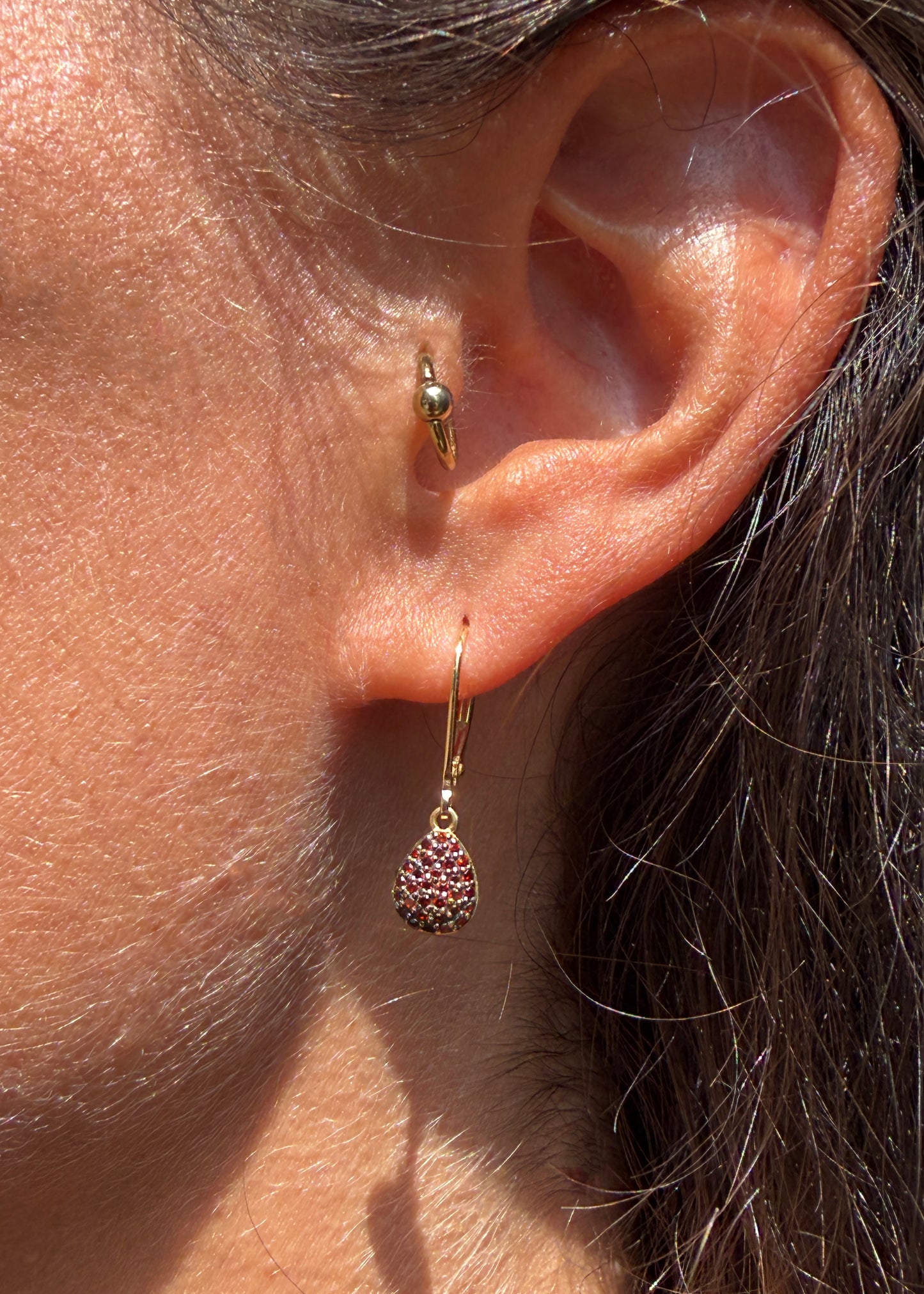 Links of London Garnet Pear Shape Pendant Necklace and Earrings Set in 18K Gold