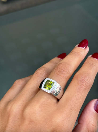 Cartier La Dona Diamond and Peridot 18 Carat White Gold Dress Ring