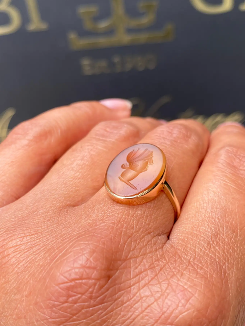 Carnelian Intaglio and 9 Carat Yellow Gold Vintage Signet Ring