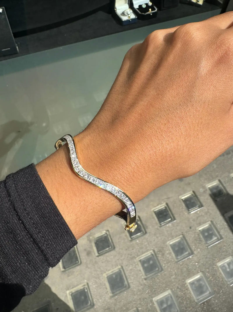 Princess Cut Diamond and 18 Carat Yellow Gold Thin Wave Bangle Bracelet