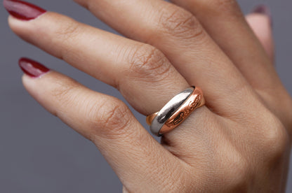 Les Must de Cartier Trinity Tri-Color 18K White, Yellow & Rose Gold Band Ring