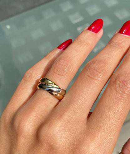 Les Must de Cartier Trinity Tri-Color 18K White, Yellow & Rose Gold Band Ring