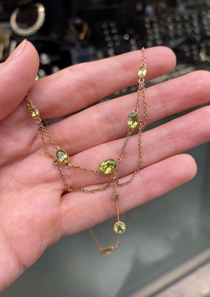 Edwardian Style Oval Peridot Drop Chain Necklace in 9 Carat Yellow Gold