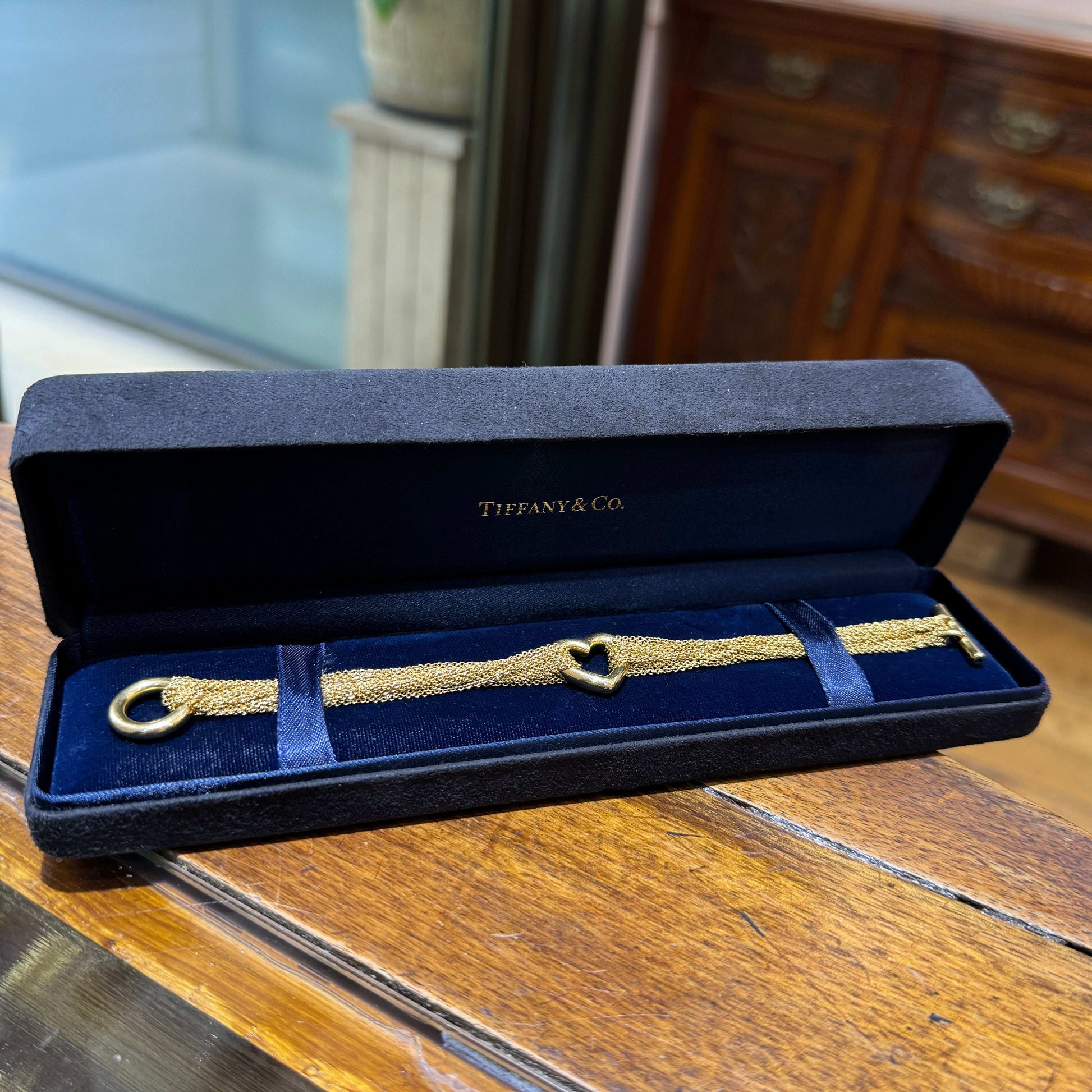 tiffany & co 18k gold bracelet in blue box