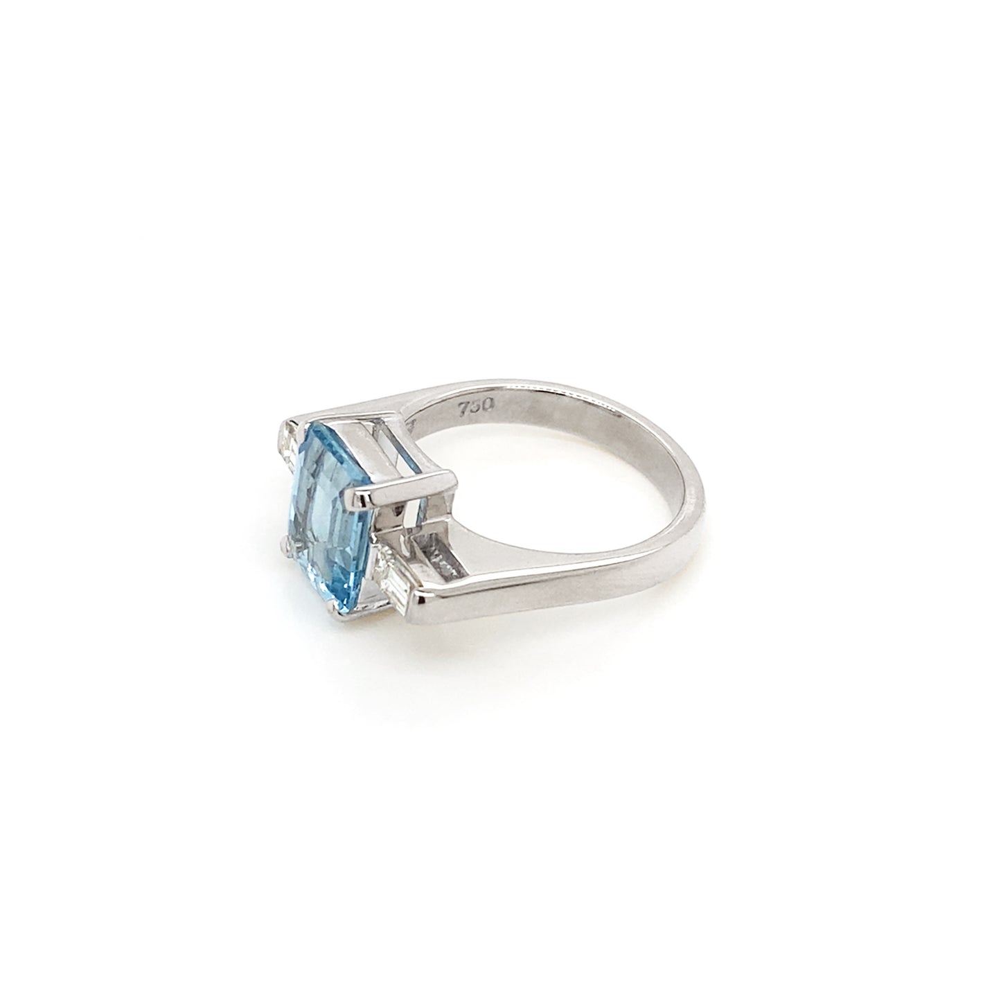 Aquamarine and Diamond 18 Carat White Gold Art Deco Style Three-Stone Dress Ring