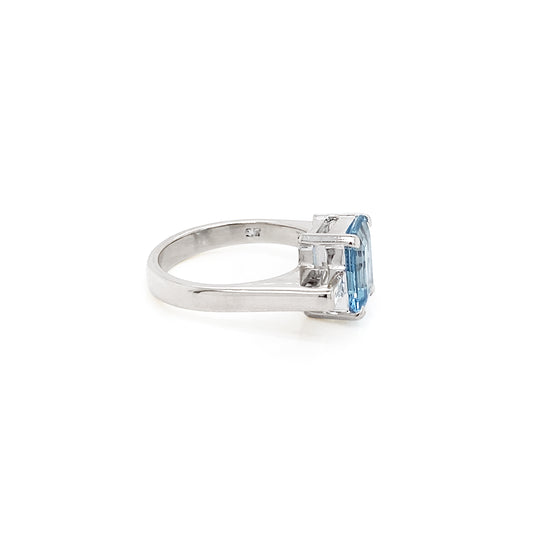Aquamarine and Diamond 18 Carat White Gold Art Deco Style Three-Stone Dress Ring