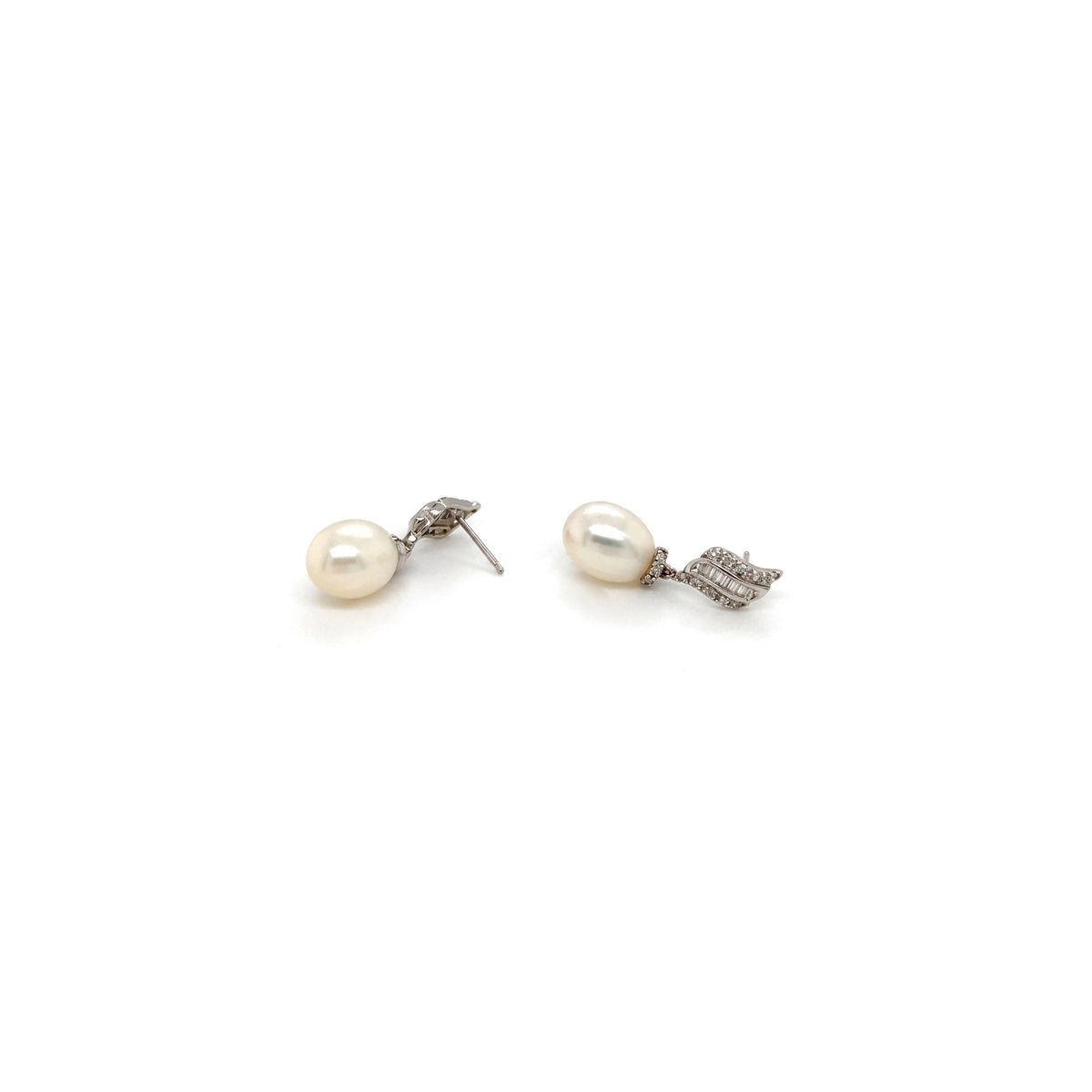 Diamond and Cultured Pearl Drop Earrings in 18 Carat White Gold