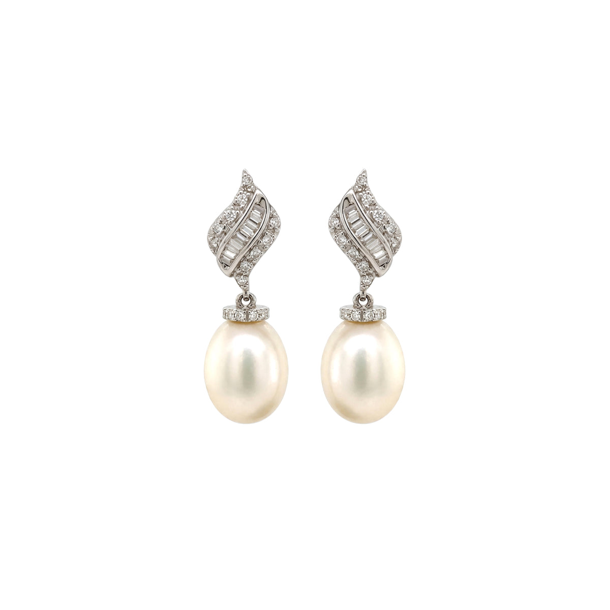 Diamond and Cultured Pearl Drop Earrings in 18 Carat White Gold