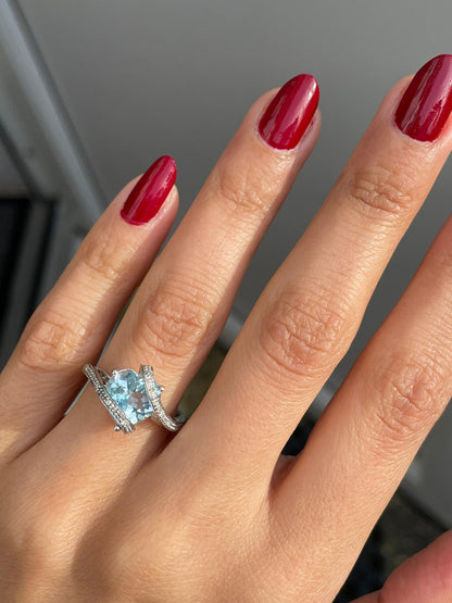 Blue Topaz and Diamond Ring 9 Carat White Gold