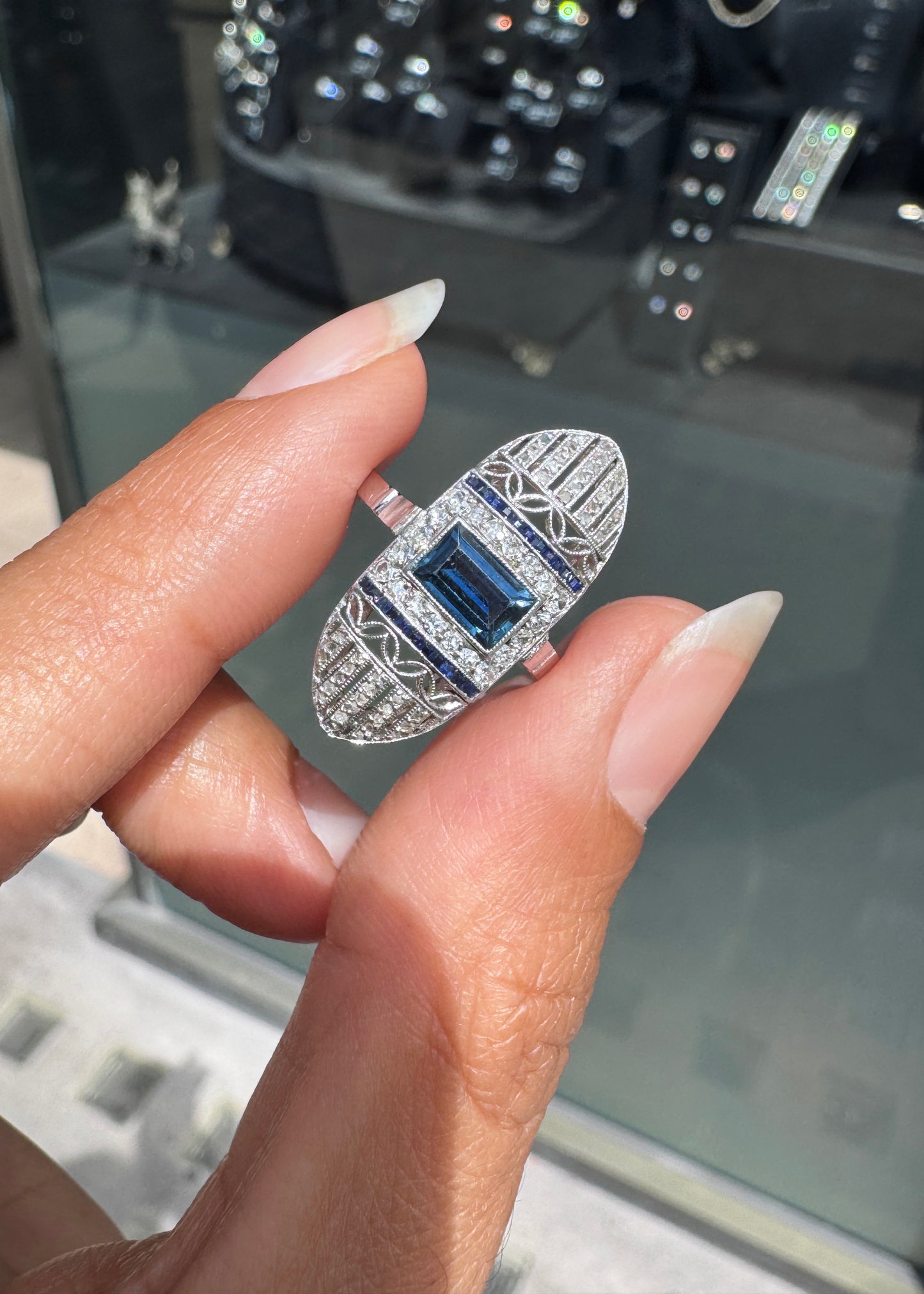 Art Deco Blue Sapphire and Diamond Open Work Cocktail Ring in Platinum, c.1920s