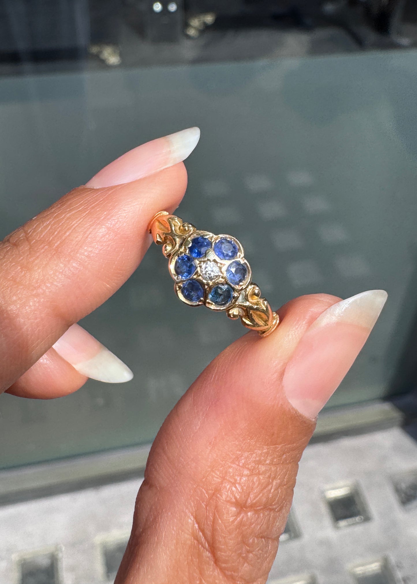 Antique George V Sapphire & Diamond Floral Cluster Ring in 18K Yellow Gold, 1918
