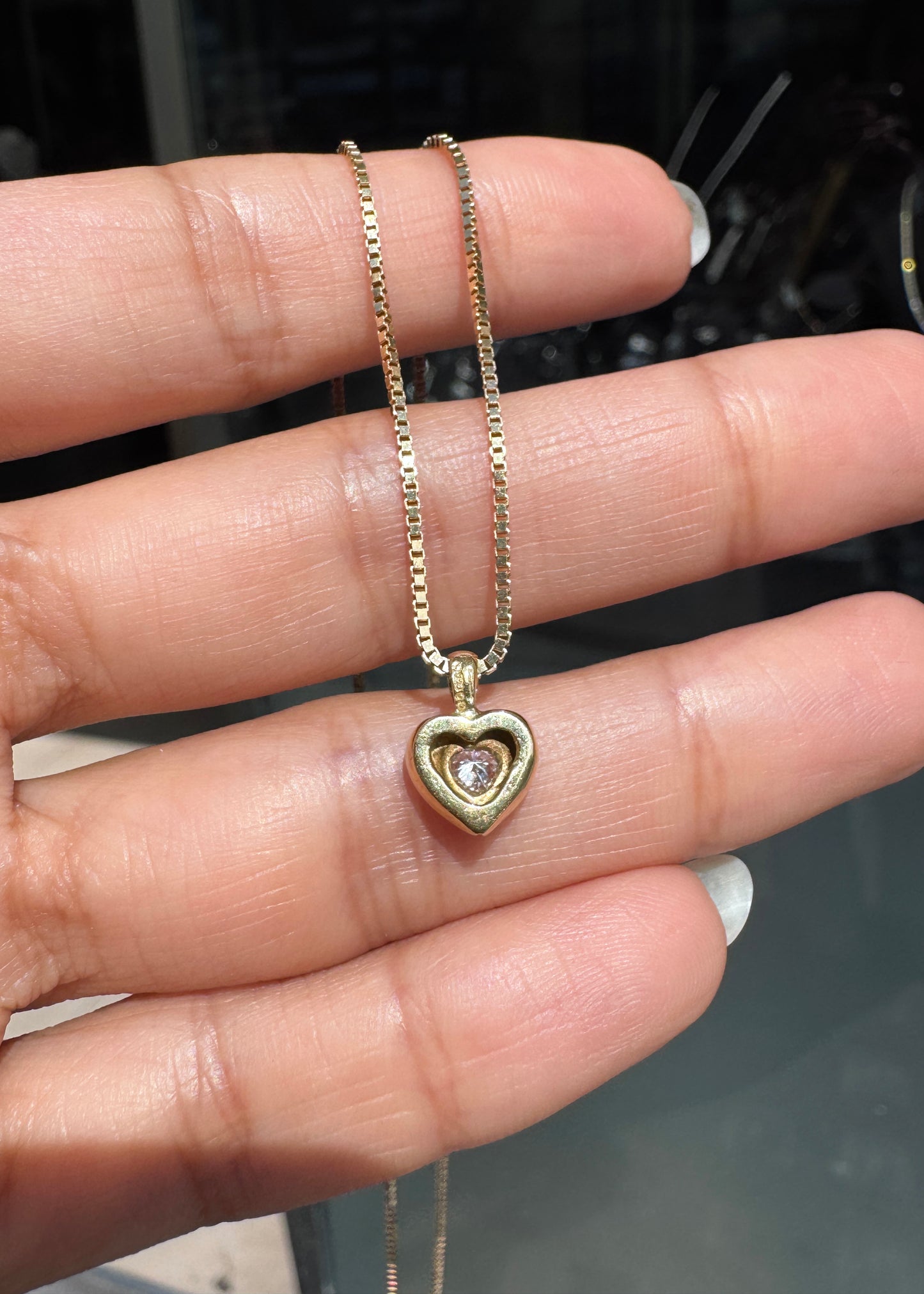Round Brilliant Cut Diamond and 18 Carat Yellow Gold Heart Pendant Necklace