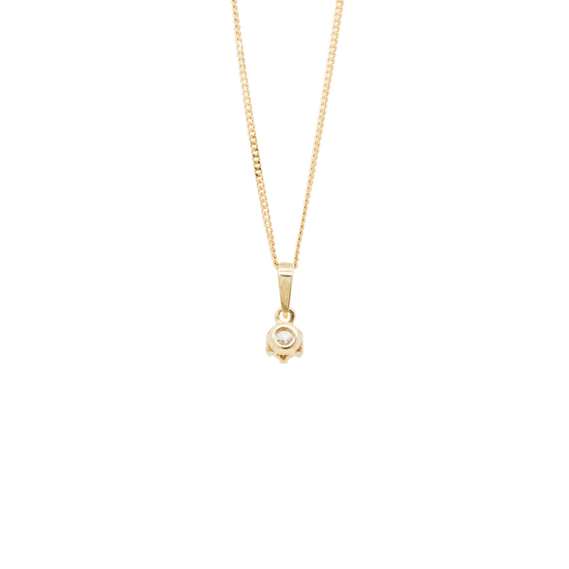 18 Carat Yellow Gold and Diamond Solitaire Pendant Necklace
